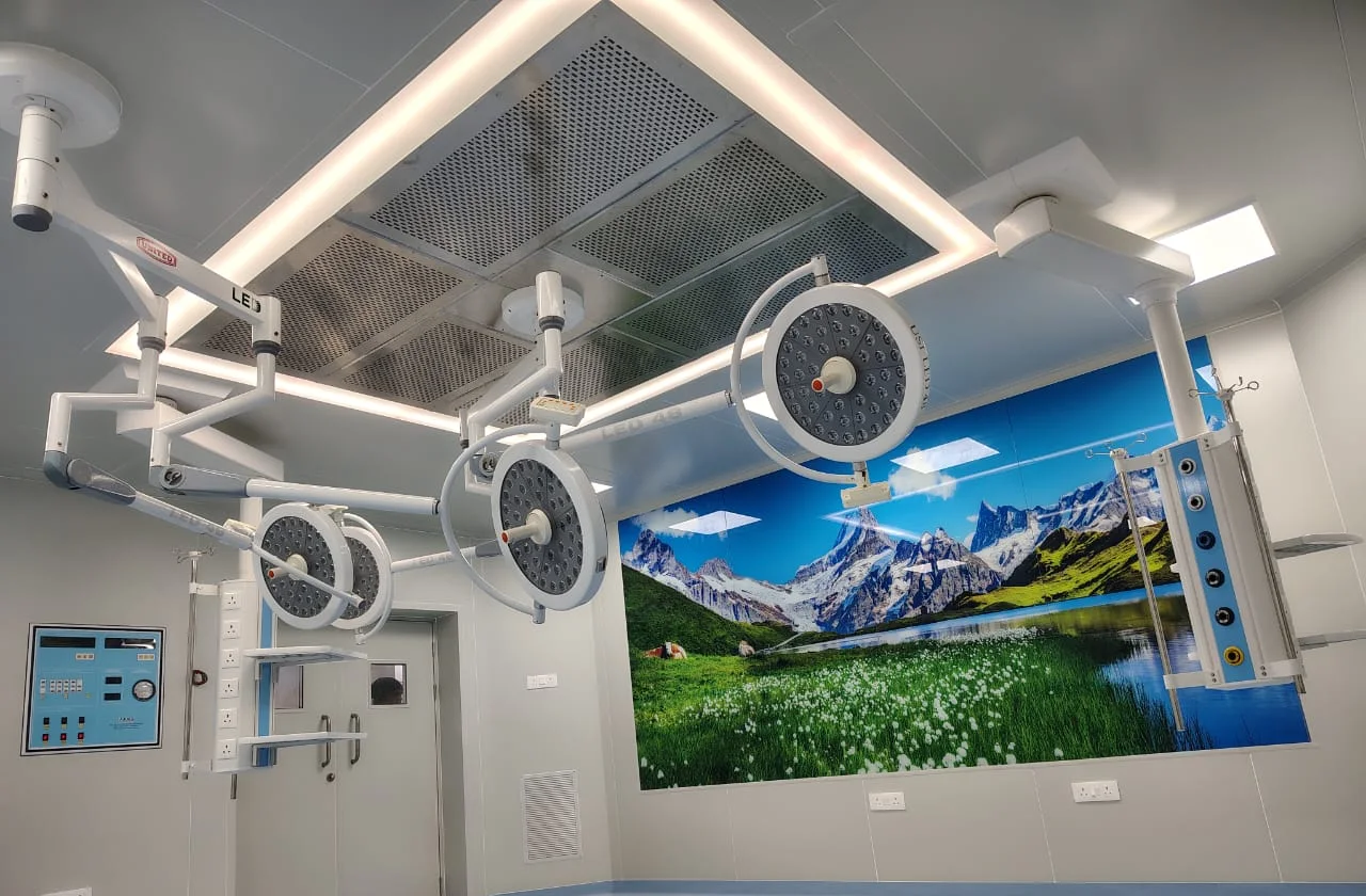 Modular operation theatre with OT lights and pendants by Gaddiel