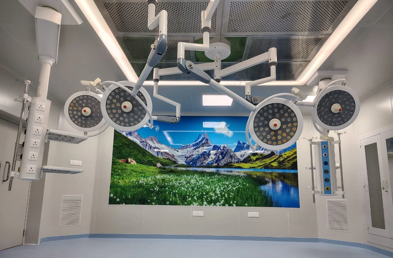Modular OT with LED OT lights and laminar airflow by Gaddiel